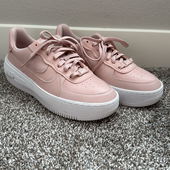 Nike Air Force - Picture 3 of 6